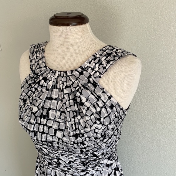 Adrianna Papell Black/White Halter Dress - Picture 2 of 6